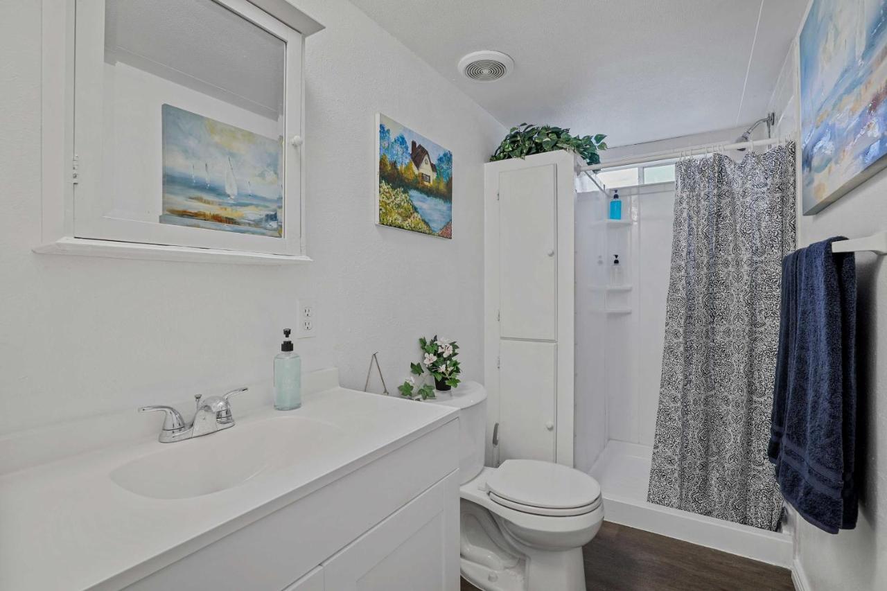 Pet-Friendly Lake Dallas Home Near Lewisville Lake Екстер'єр фото